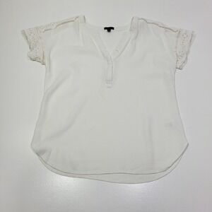 Talbots‎ Women's Embroidered Trim Top Blouse White Size Medium Short Sleeve Boho
